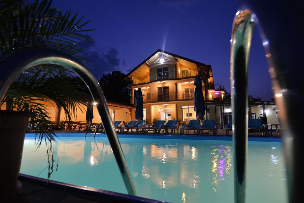 Casa Marina Hotel Eselnita Ngoại thất bức ảnh