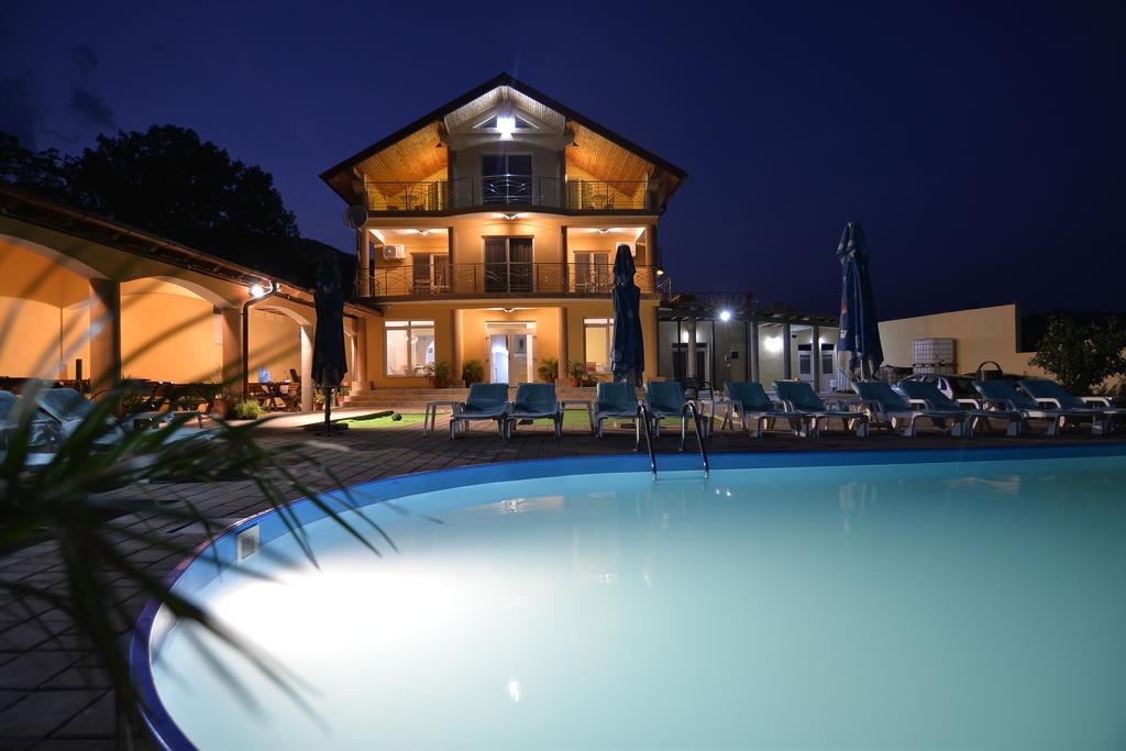Casa Marina Hotel Eselnita Ngoại thất bức ảnh